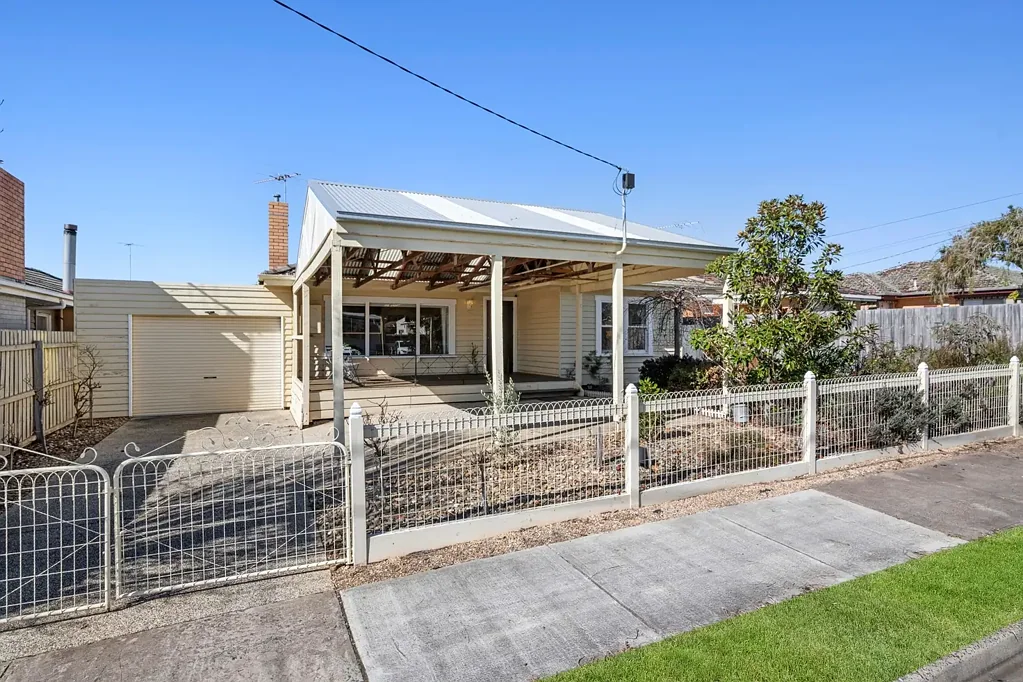 North Geelong 3 Bedroom Delightful family home moments from Packington Street