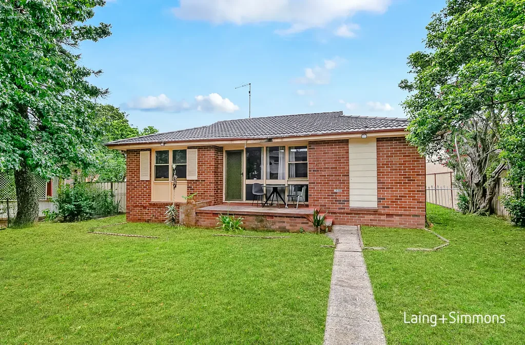 21 Lang Crescent, Blackett, NSW 2770