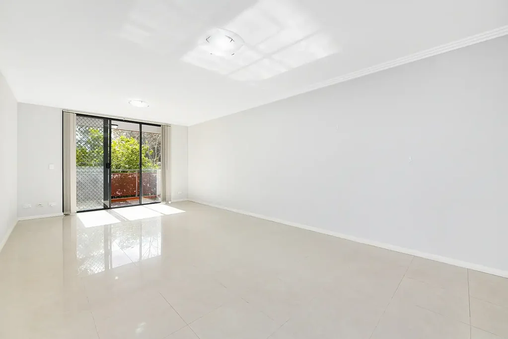 Exceptional 2 Bedroom Apartment with Parking