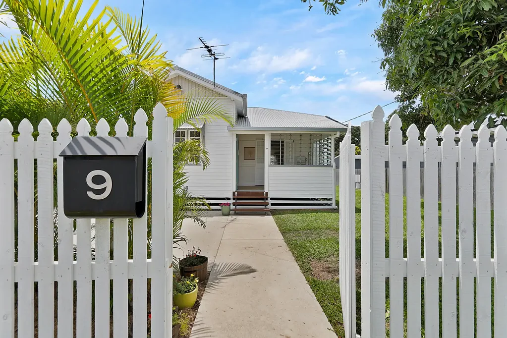 South Mackay 2房  Cute, charming, and full of character!