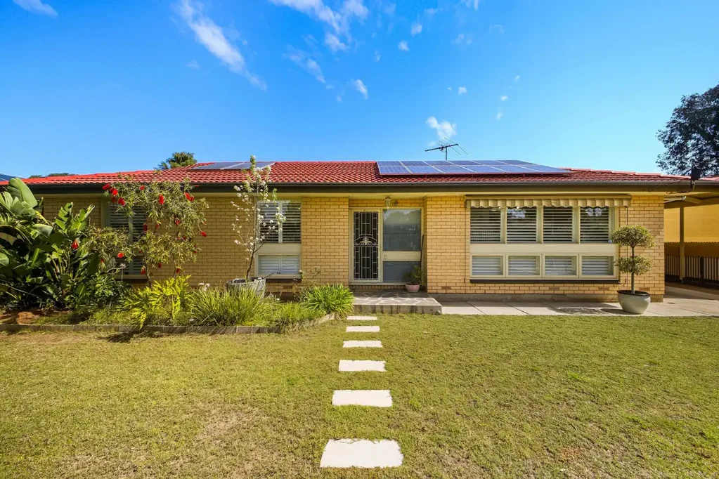 18 Danina Drive, Salisbury North, SA 5108