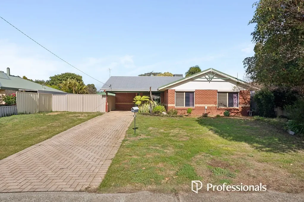 Spacious Family Home on a Large Block!