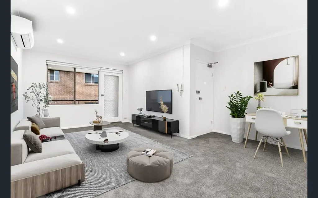 Bright & Spacious 2-Bedroom Haven in the Heart of Convenience