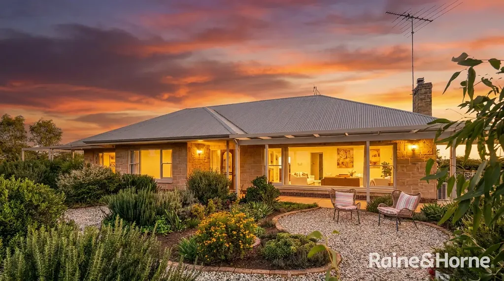Strathalbyn 4ห้องนอน Best Offers By Wednesday The 24th of June 2026 (USP)