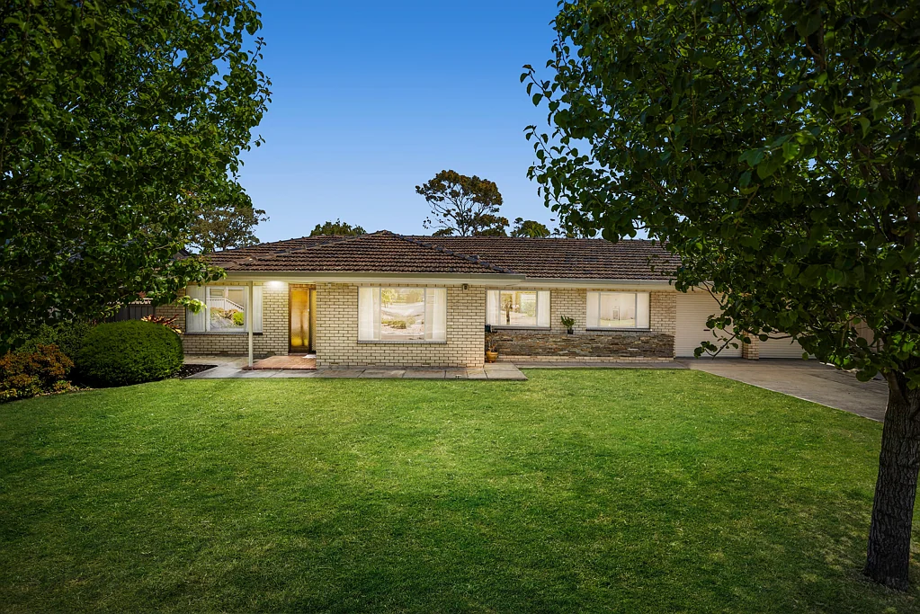 18 Saratoga Drive, Novar Gardens, SA 5040