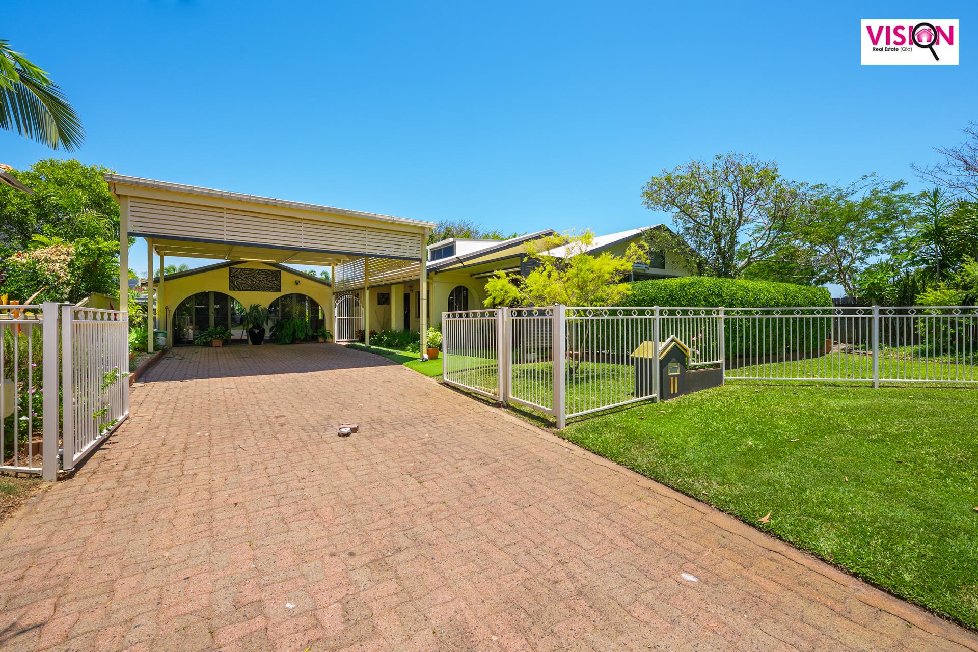 11 RENOU CT, EAST MACKAY QLD 4740, 0 chambres, 0 salles de bain, House