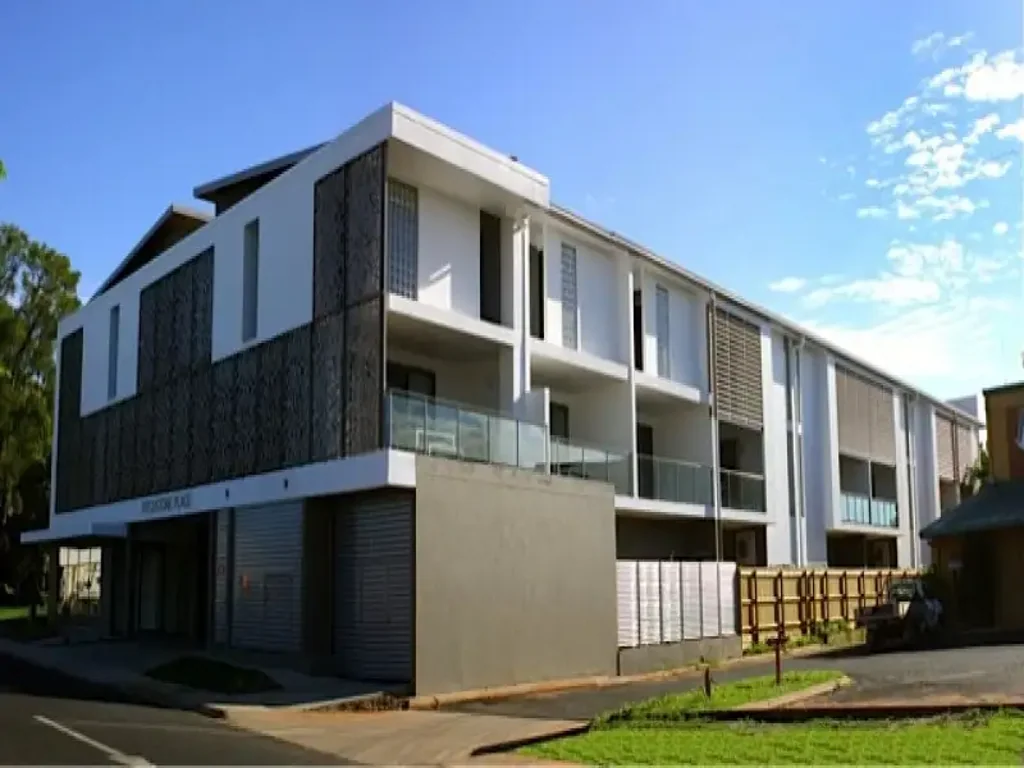 Moranbah 3房  HIGHLY SOUGHT AFTER & PRESTIGIOUS APARTMENT BLOCK - OVER 10% RENTAL YIELD WITH CURRENT LEASE IN PLACE.