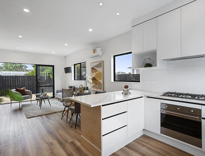1/21 Pipitea Place, Massey, Waitakere City, 4 Kuwarto, 3 Banyo, House