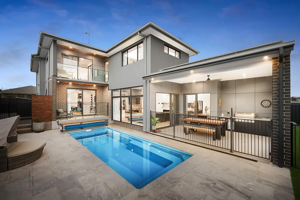 Whitlam 5ห้องนอน Premium Family Home with all the Bells & Whistles!
