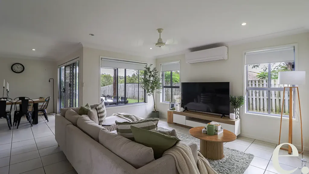Kirkwood 4બેડરૂમ Modern Family Living on a Spacious 833m² Block in Kirkwood