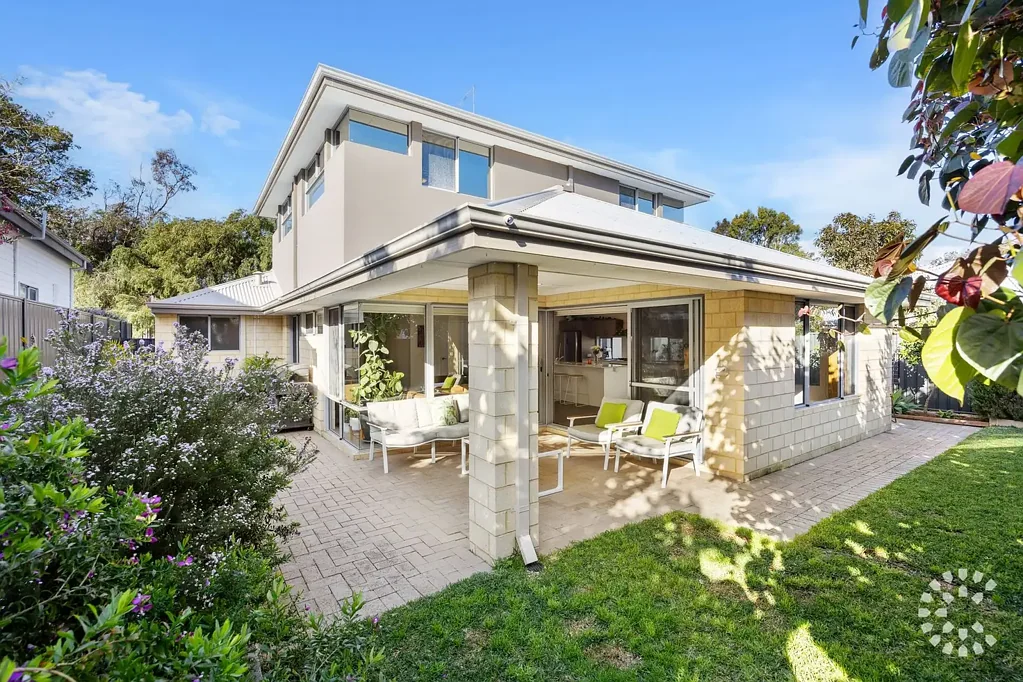 54B Rennie Crescent, Hilton, WA 6163