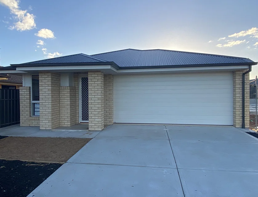 28 Tsouris Way, Munno Para West, Northern Adelaide, 3 રૂમ, 2 બાથરૂમ, House