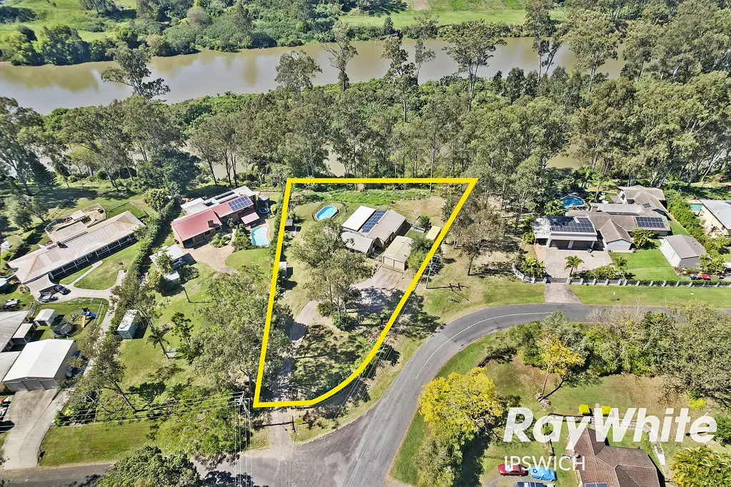 84 Leichhardt Crescent, Barellan Point, QLD 4306