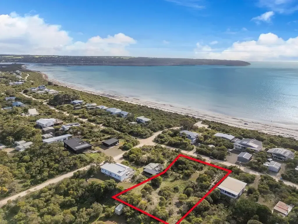 Island Beach  Your Easy Sea-Breezy Lifestyle Awaits