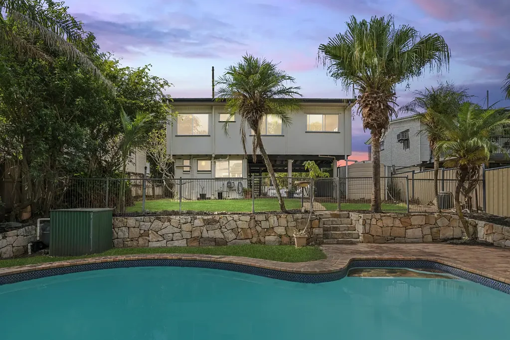 15 Olearia Street East, Everton Hills, QLD 4053