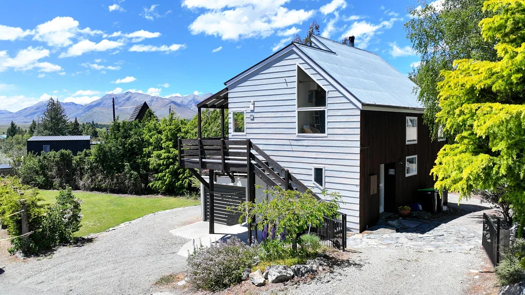 Lake Tekapo 4 Bedroom Alpine Gem: Lake Tekapo