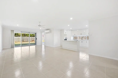 2/8 Memory Street, Harristown, QLD 4350, 3 chambres, 2 salles de bain, House