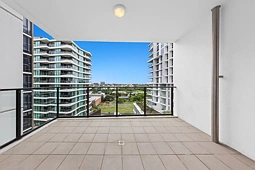 20811/37D Harbour Road, Hamilton