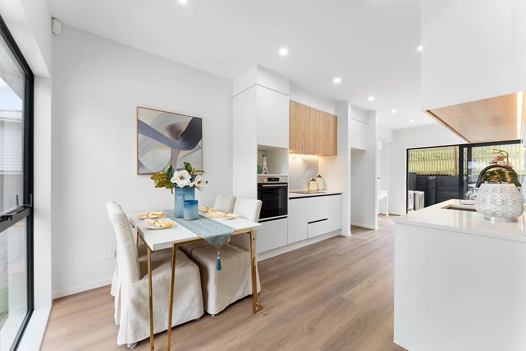16C St Catherine Crescent, West Harbour, Waitakere City, Auckland