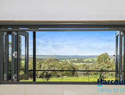66 Holstein Loop, Lower Chittering, WA 6084, 5 Kuwarto, 3 Banyo, House