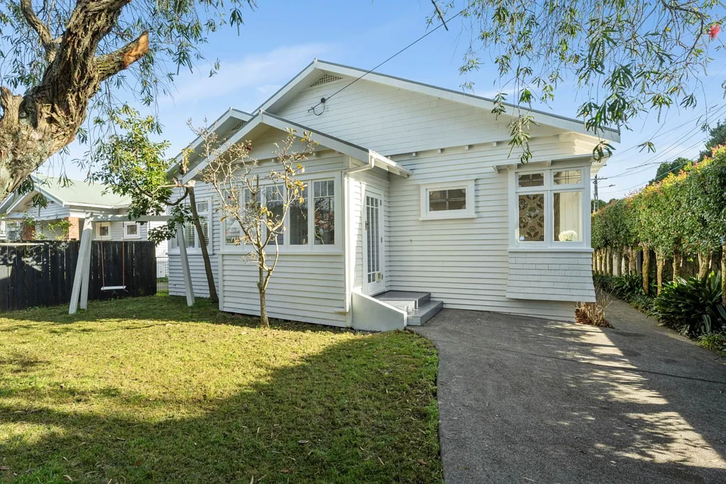 Greenlane 4chambre Character Home with Family - Friendly Charm!