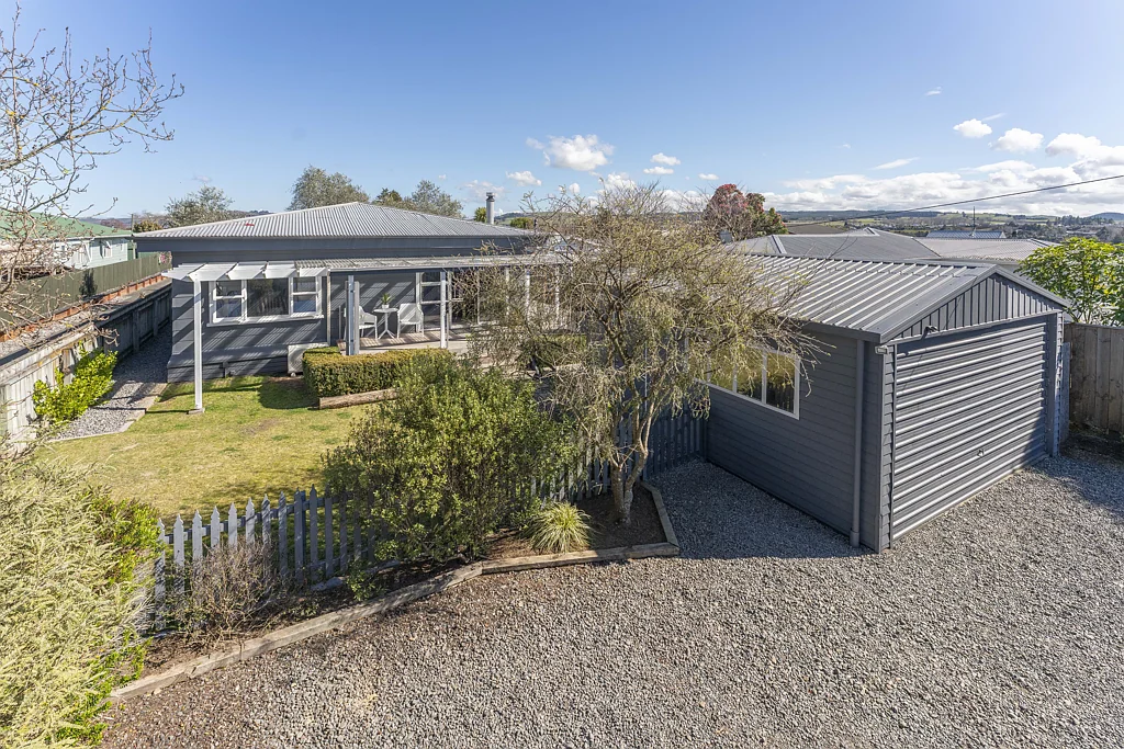 Taupo 2房  Tidy, Modern & Peaceful Living