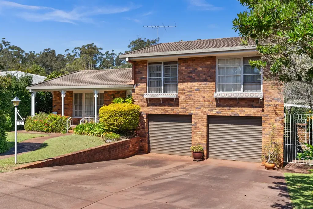 Rangeville 4 Slaapkamer Quality Built, Family Loved – Your Chance to Make It Your Own