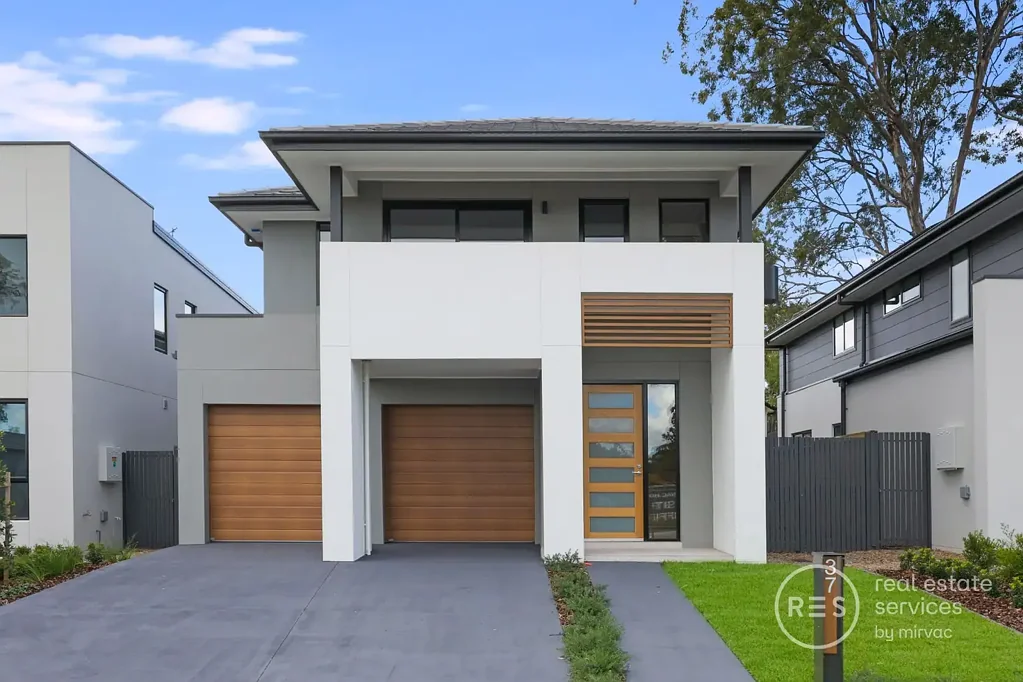 Brand New Freestanding 4 Bedroom Home with 2 Garage Spaces in Riverlands by Mirvac