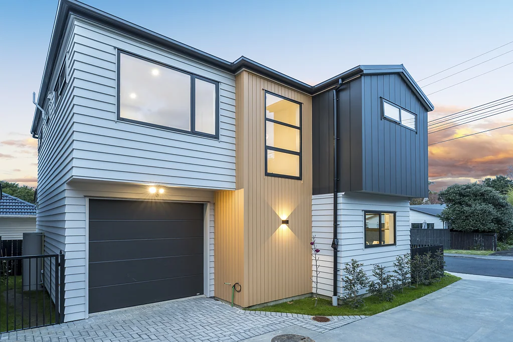 Te Atatu South 4ਬੈੱਡਰੂਮ Stylish Living in the Heart of Te Atatu South