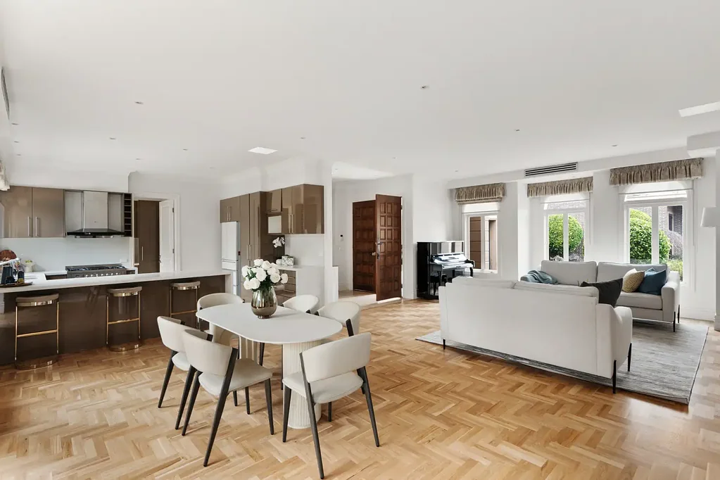 Brighton 4 Bedroom Comfortable Living in the Heart of Brighton