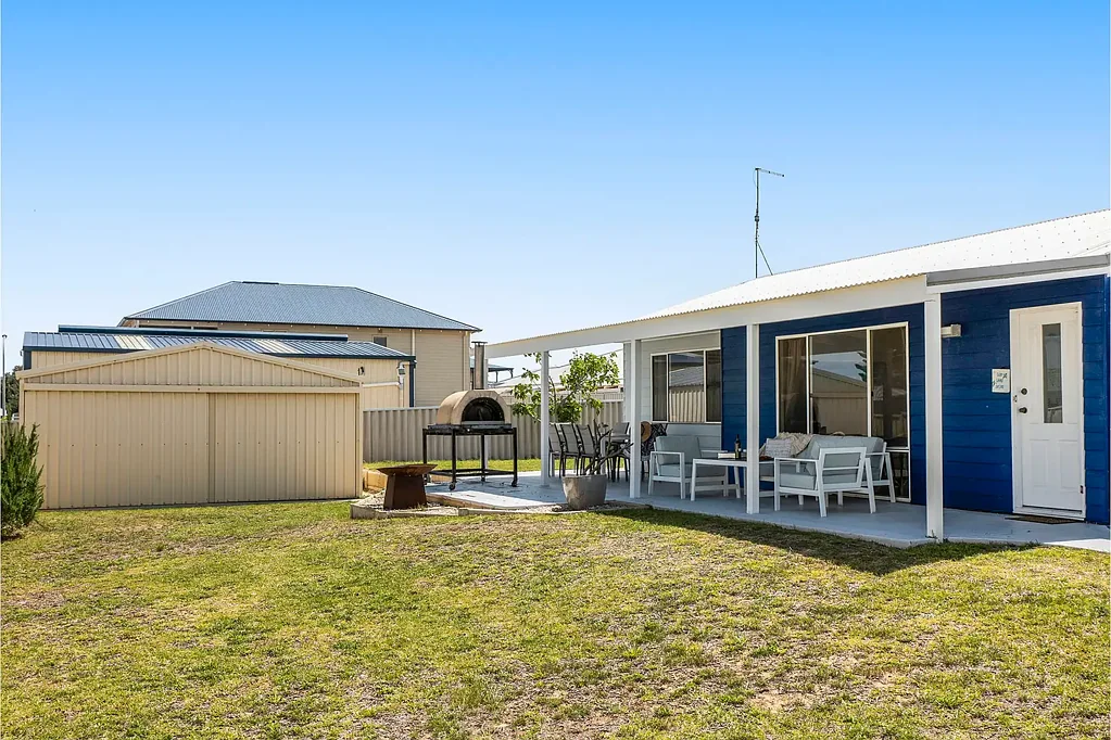9 Harvey Drive, Ledge Point, WA 6043