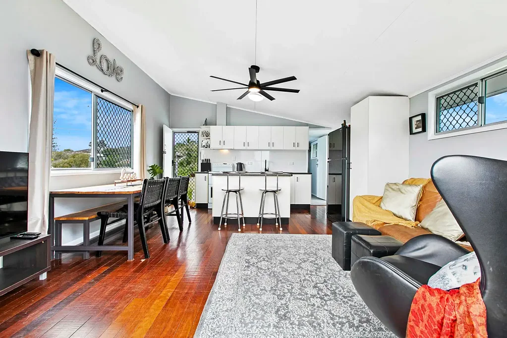 Live the Coastal Dream in Torquay! Fully Furnished 2 Bedroom Beachside Beauty!