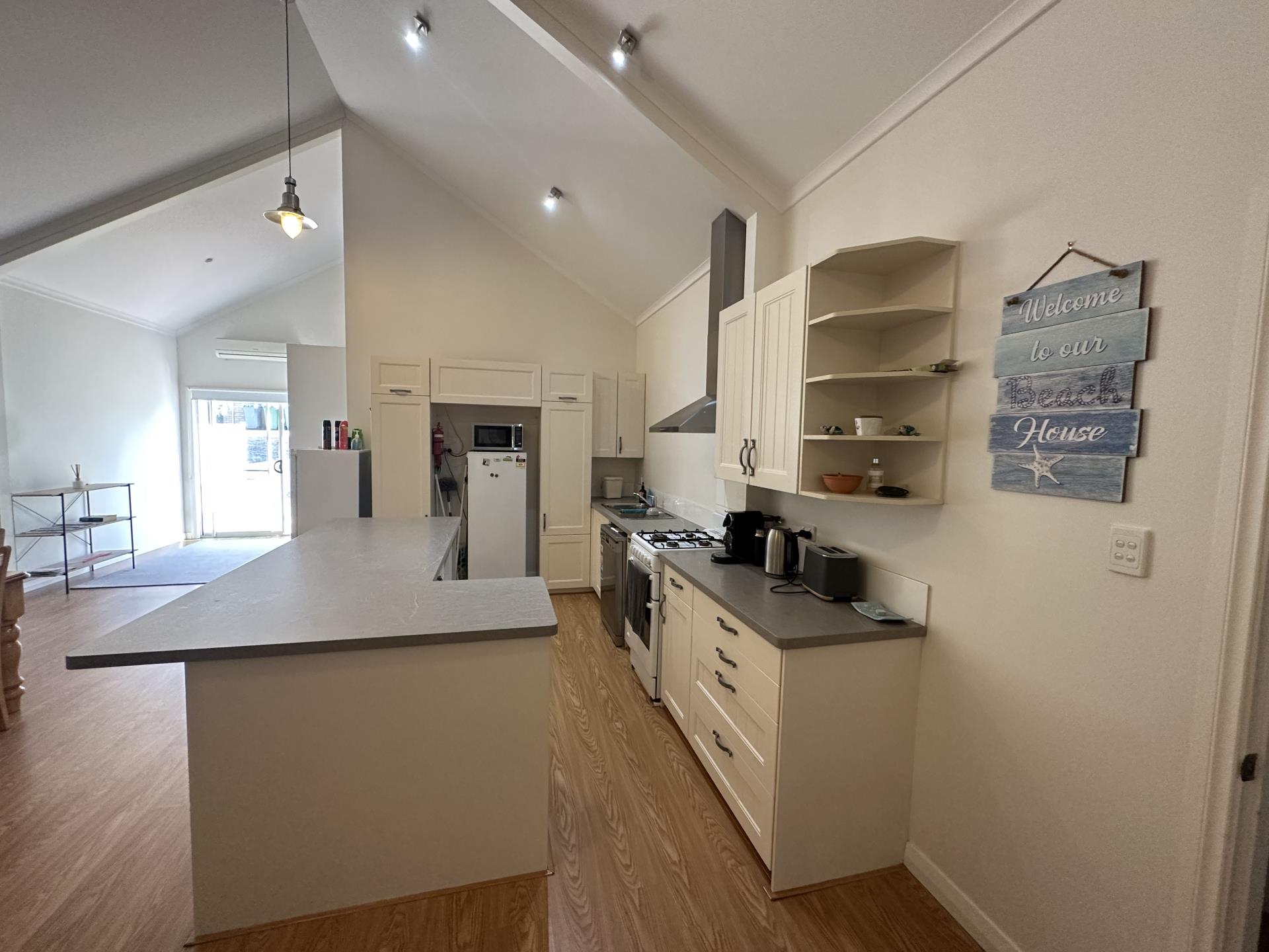 18 HOVEA ST, MYALUP WA 6220, 0 habitaciones, 0 baños, House