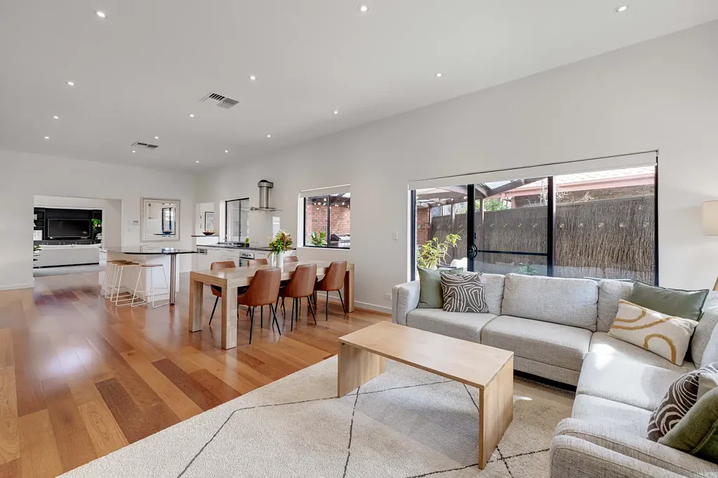 West Beach 4房  Architecturally Designed Family Entertainer in the heart of West Beach