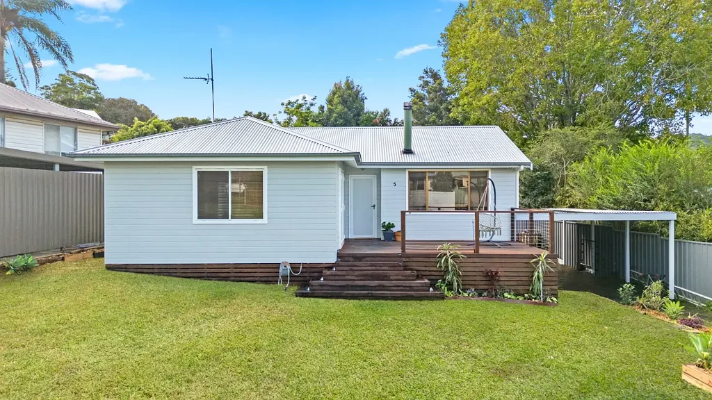 5 Cary Crescent, Springfield, NSW 2250