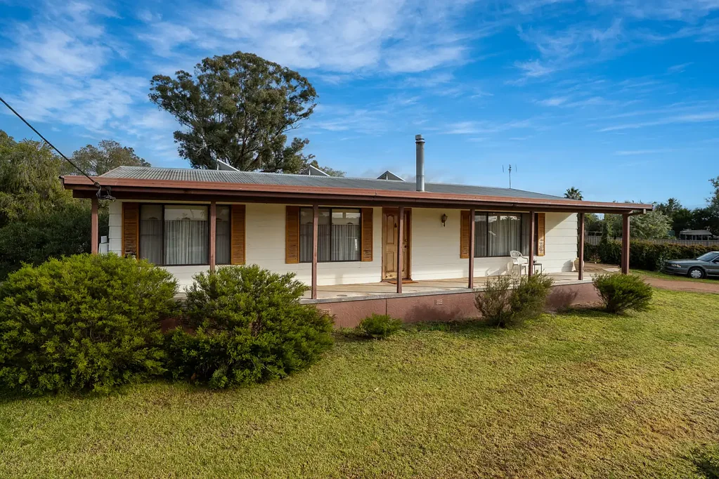 7 Boree Street, Manildra, NSW 2865