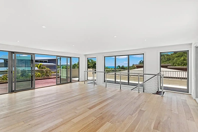 Cannonvale 5 Slaapkamer Spacious Coastal Residence With Ocean Views & Multiple Living Zones