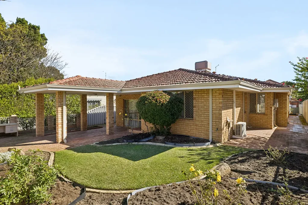 East Victoria Park 3Zimmer OLD BUT GOLD | R40 ZONING