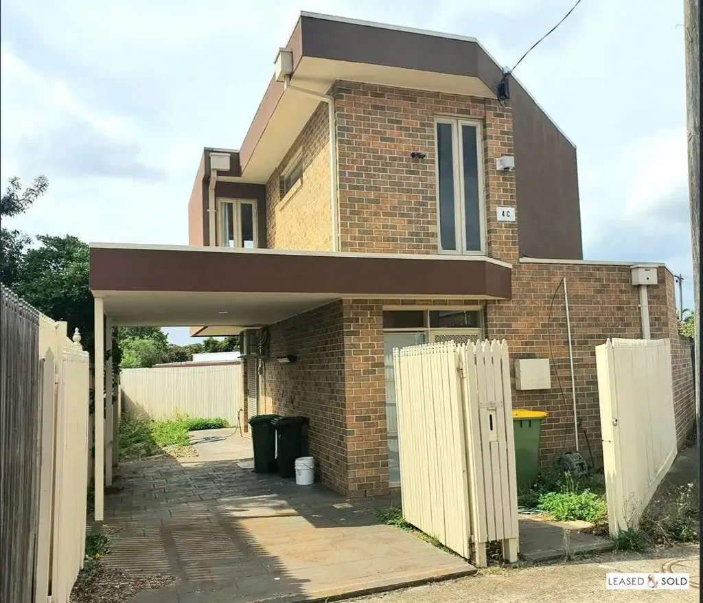 Spacious 2-Bedroom Home Close to Everything