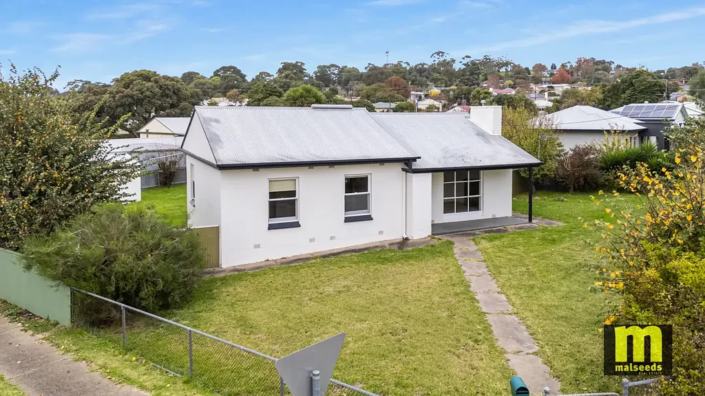 Mount Gambier 3침실 Solid Family Home On Corner Block