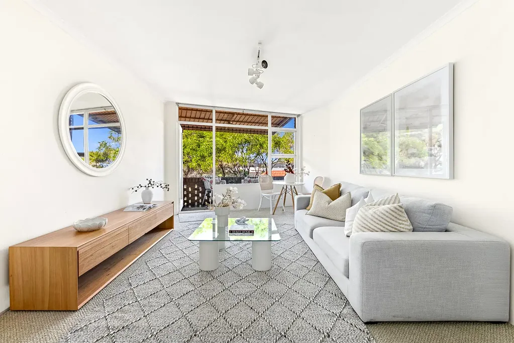 Waverley 2Zimmer Coastal Top-Floor Retreat with Ocean Views And Lifestyle Convenience