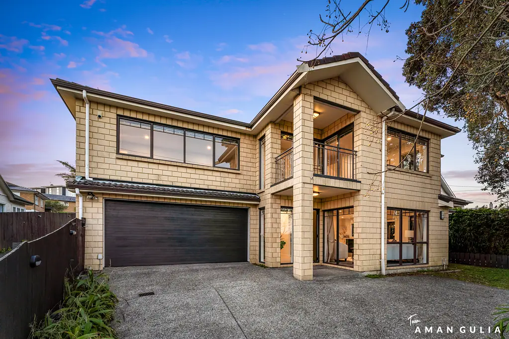 Mount Albert 5Kwarto 5-Bed Brick Beauty in Mount Albert