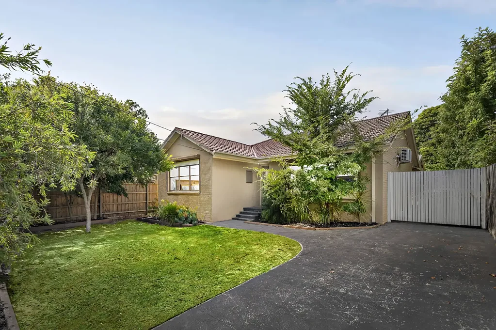 Refreshed Family Comfort in a Well-Connected Location