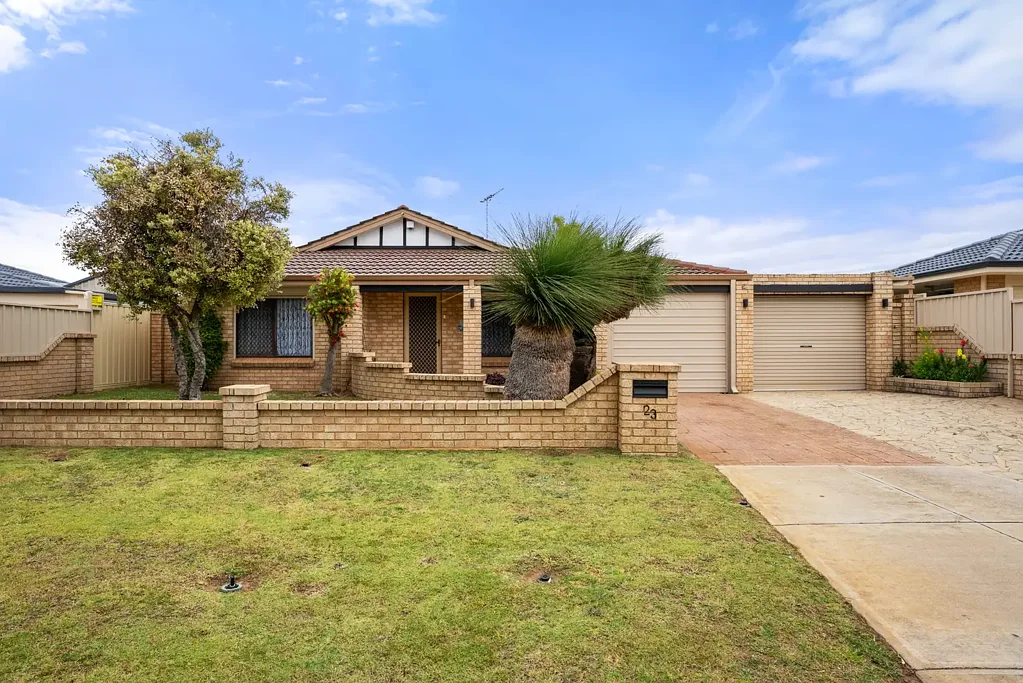 23 Nabberu Loop, Cooloongup, WA 6168