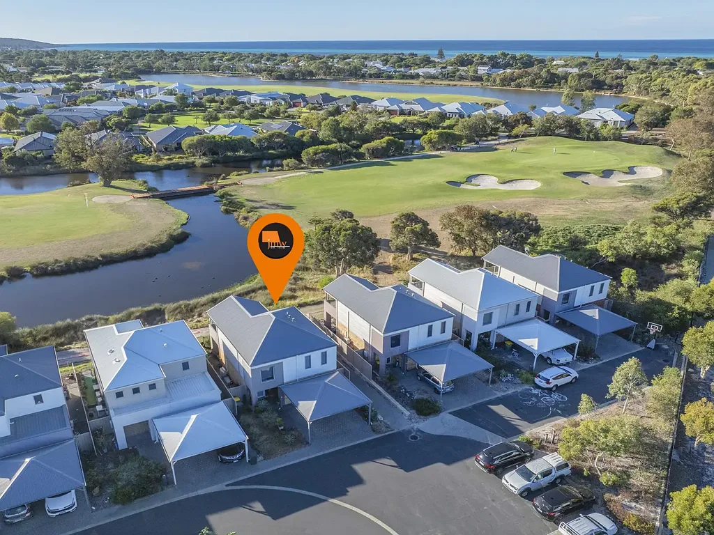 Dunsborough 3房  FANTASTIC GOLF COURSE AND LAKES OUTLOOK