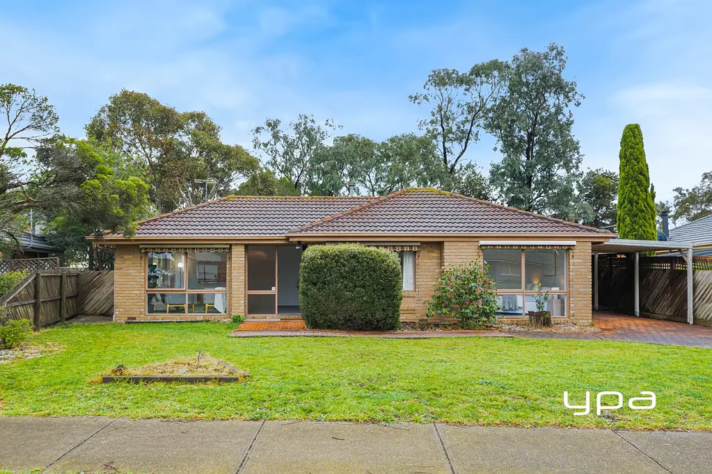 Sunbury 3 Slaapkamer Heavenly Sent - A Rare Family Haven in a Prime Goonawarra Golf Course Location