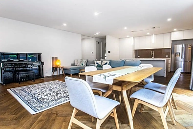 Burwood East 4 Bedroom Modern light filled living