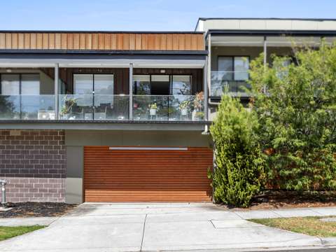 Croydon 1 Bedroom Modern Style Occupying the Perfect Position