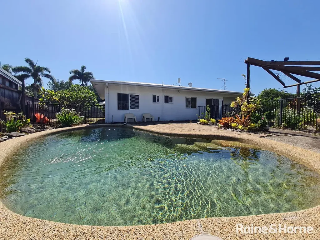 3 Bedroom - Unfurnished - Pool