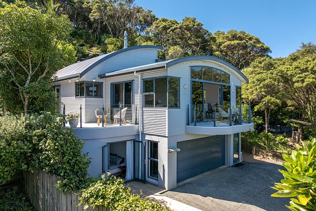 100 Fairview Crescent, Omiha, Waiheke Island